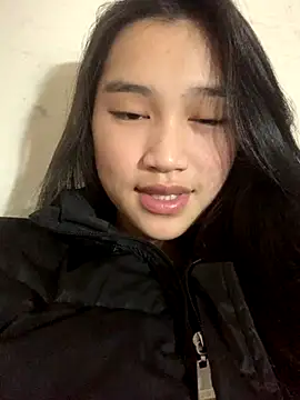 Snapshot of -Lie-06 chatting on 11-28-25, 07:30 -Lie-06 online show from 11-28-25, 07:30