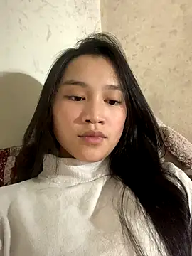 Snapshot of -Lie-06 chatting on 11-09-25, 02:10 -Lie-06 online show from 11-09-25, 02:10