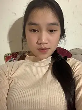 Snapshot of -Lie-06 chatting on 12-22-25, 04:29 -Lie-06 online show from 12-22-25, 04:29