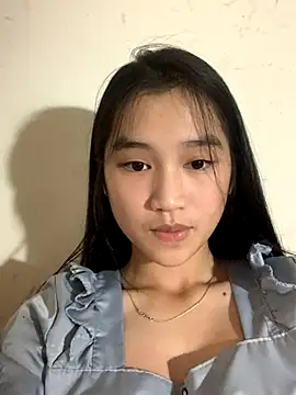 Snapshot of -Lie-06 chatting on 10-21-25, 02:49 -Lie-06 online show from 10-21-25, 02:49