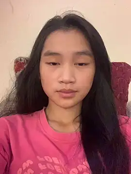 Snapshot of -Lie-06 chatting on 09-21-25, 08:08 -Lie-06 online show from 09-21-25, 08:08