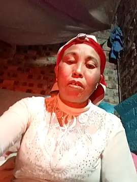 me-cute online show from 12-14-25, 02:22