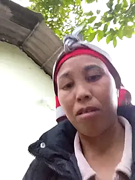 me-cute online show from 11-25-25, 10:15