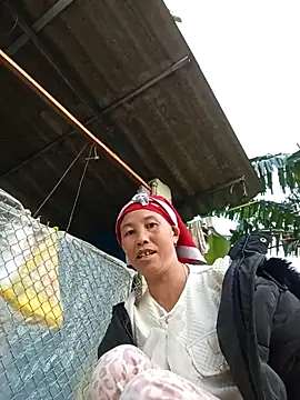 me-cute online show from 10-28-25, 11:14