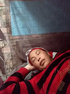 me-cute online show from 11-17-25, 04:33