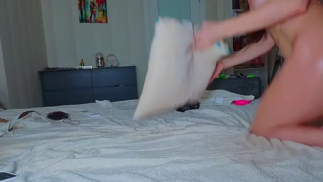 hotgirlzal online show from 04-17-26, 06:16