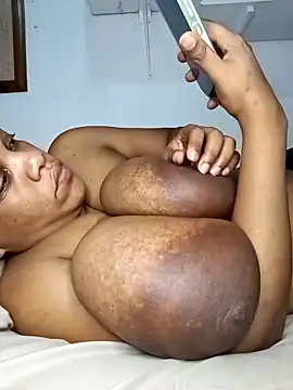 Snapshot of HappygalTheQueen chatting on 02-05-26, 07:32 HappygalTheQueen online show from 02-05-26, 07:32