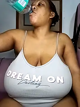 Snapshot of HappygalTheQueen chatting on 03-02-26, 10:17 HappygalTheQueen online show from 03-02-26, 10:17