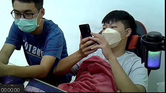 zhu000000 online show from 10-08-25, 03:52