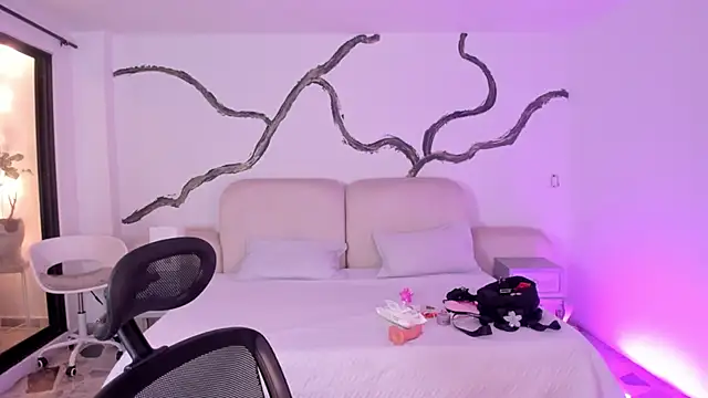 SarahCastro1  online show from 09-09-25, 04:44