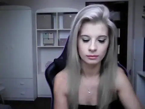 KristineGlow online show from 09-26-25, 08:54