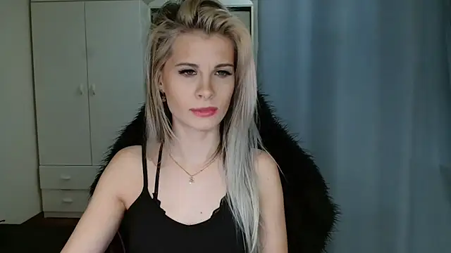 KristineGlow online show from 02-17-26, 03:20