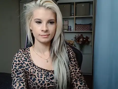 KristineGlow online show from 07-23-26, 03:08