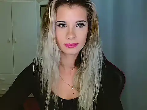 KristineGlow online show from 12-15-25, 07:20