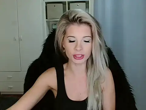 KristineGlow online show from 11-10-25, 08:19