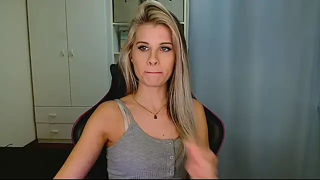 KristineGlow online show from 02-16-26, 09:02