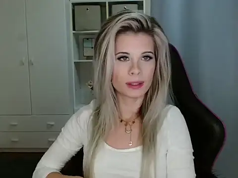 KristineGlow online show from 11-06-25, 07:29