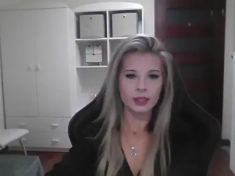 KristineGlow online show from 10-07-25, 07:20