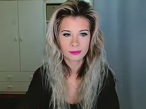 KristineGlow online show from 12-15-25, 07:14