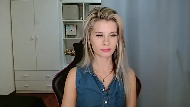 KristineGlow online show from 02-28-26, 07:13