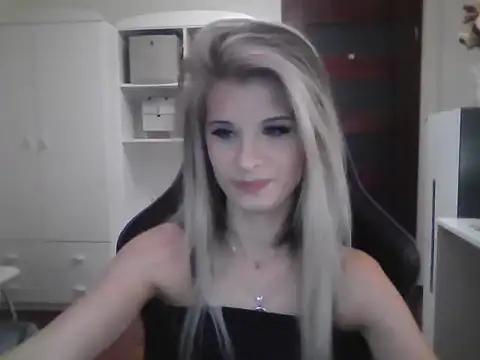 KristineGlow online show from 10-04-25, 03:13