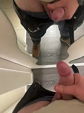 Snapshot of Fredo7501 chatting on 12-15-25, 02:56 Fredo7501 online show from 12-15-25, 02:56