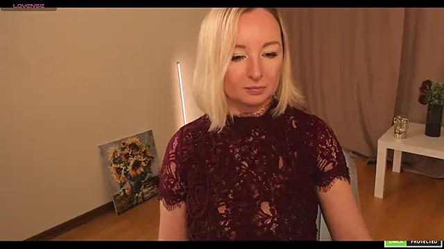 sexmom8 online show from 10-06-25, 12:17