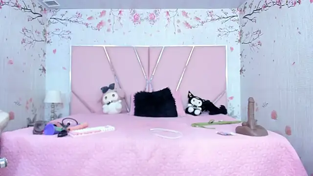 Snapshot of SafiroAgataaa chatting on 05-08-26, 02:37 SafiroAgataaa online show from 05-08-26, 02:37