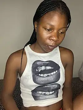 Crazyqueenxxx online show from 11-13-25, 06:06