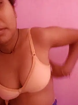 Snapshot of Vaani_Cutie chatting on 06-12-26, 07:17 Vaani Cutie online show from 06-12-26, 07:17