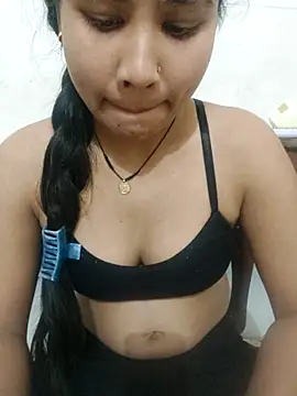 Snapshot of Vaani_Cutie chatting on 11-29-25, 03:56 Vaani Cutie online show from 11-29-25, 03:56