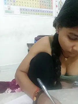 Snapshot of Vaani_Cutie chatting on 12-01-25, 03:46 Vaani Cutie online show from 12-01-25, 03:46