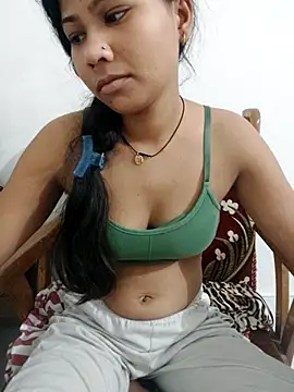 Snapshot of Vaani_Cutie chatting on 10-09-25, 12:44 Vaani Cutie online show from 10-09-25, 12:44