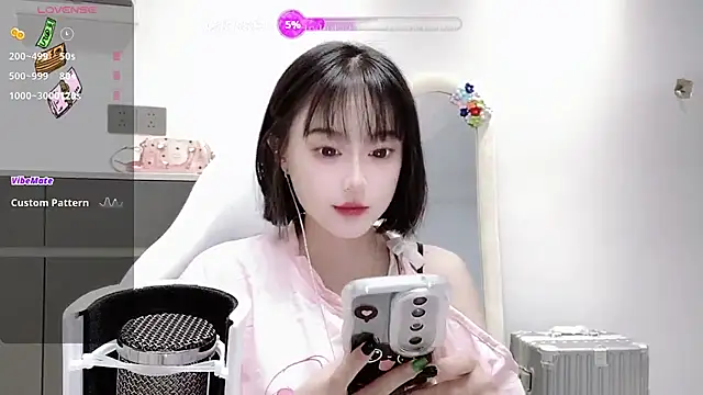 Naiyi-babe online show from 10-31-25, 03:08