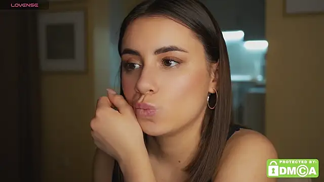 KateCarrey online show from 10-29-25, 03:44