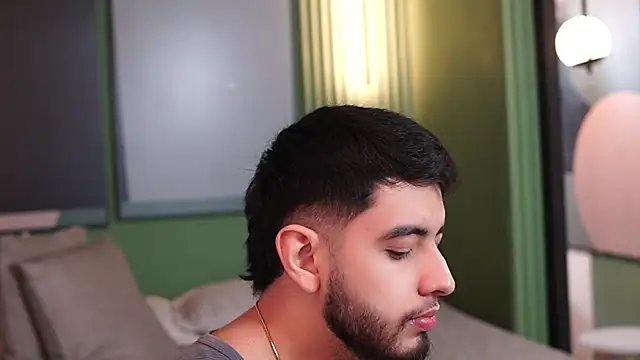 Snapshot of Nick_Vans chatting on 09-16-25, 01:12 Nick Vans online show from 09-16-25, 01:12