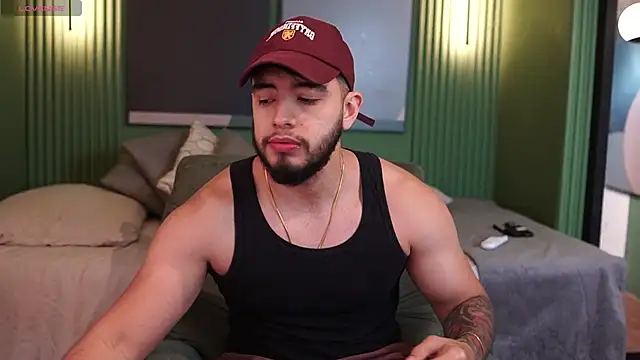 Snapshot of Nick_Vans chatting on 10-08-25, 01:23 Nick Vans online show from 10-08-25, 01:23