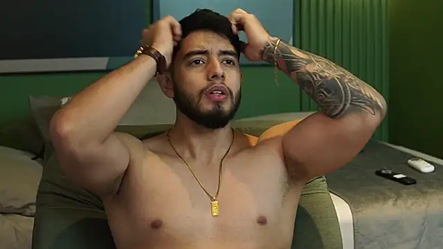 Snapshot of Nick_Vans chatting on 09-15-25, 02:06 Nick Vans online show from 09-15-25, 02:06