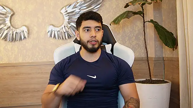 Snapshot of Nick_Vans chatting on 09-28-25, 02:07 Nick Vans online show from 09-28-25, 02:07