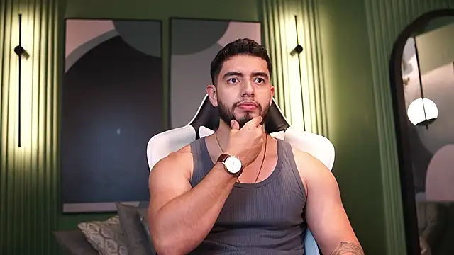 Snapshot of Nick_Vans chatting on 10-15-25, 12:24 Nick Vans online show from 10-15-25, 12:24