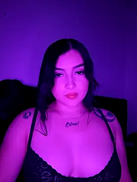 Emily Reyna online show from 09-13-25, 04:23