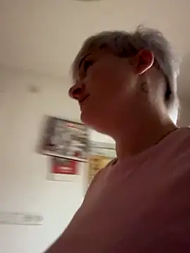 Rozendefotz online show from 12-22-25, 06:57