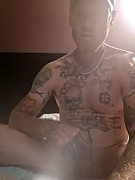 Snapshot of Rooster149628tim chatting on 06-06-26, 01:16 Rooster149628tim online show from 06-06-26, 01:16