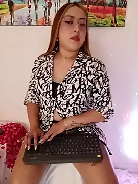 Snapshot of Tamara_valentine chatting on 11-11-25, 04:35 Tamara valentine online show from 11-11-25, 04:35