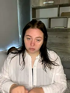 SoniaNovara online show from 09-19-25, 06:39