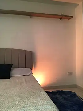 BrunnetAri  online show from 10-23-25, 03:00