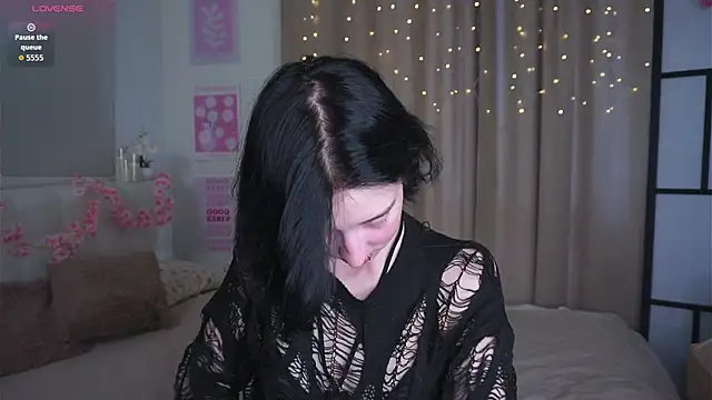 JuanaFriesz online show from 03-29-26, 09:22