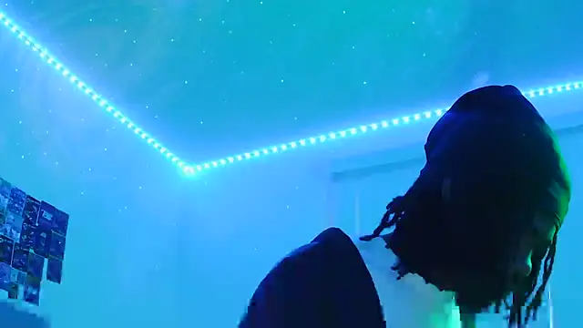 Snapshot of risktakinndolo chatting on 10-13-25, 10:21 risktakinndolo online show from 10-13-25, 10:21