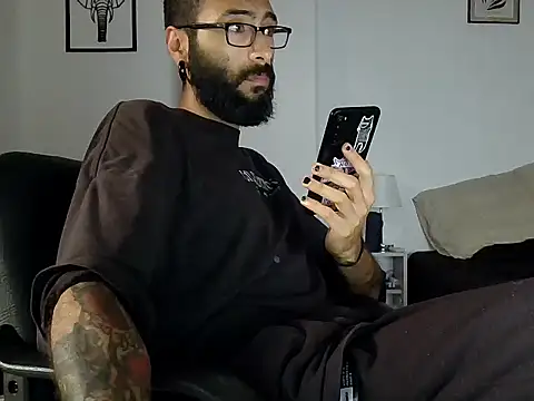 Snapshot of king_masterr420 chatting on 03-13-26, 11:10 king masterr420 online show from 03-13-26, 11:10