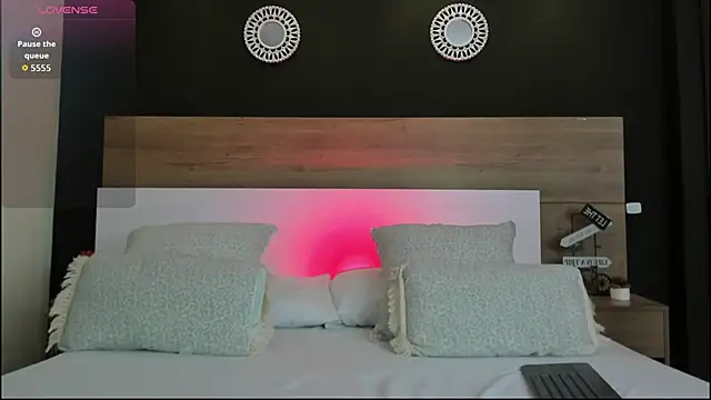 MiaTaylorSweet online show from 10-10-25, 01:23